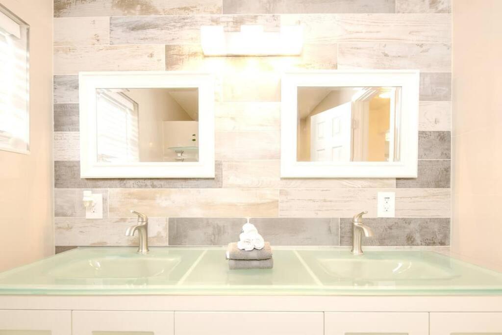 Stunning Lake-Front Villa With Pool & Spa Pembroke Pines Ngoại thất bức ảnh